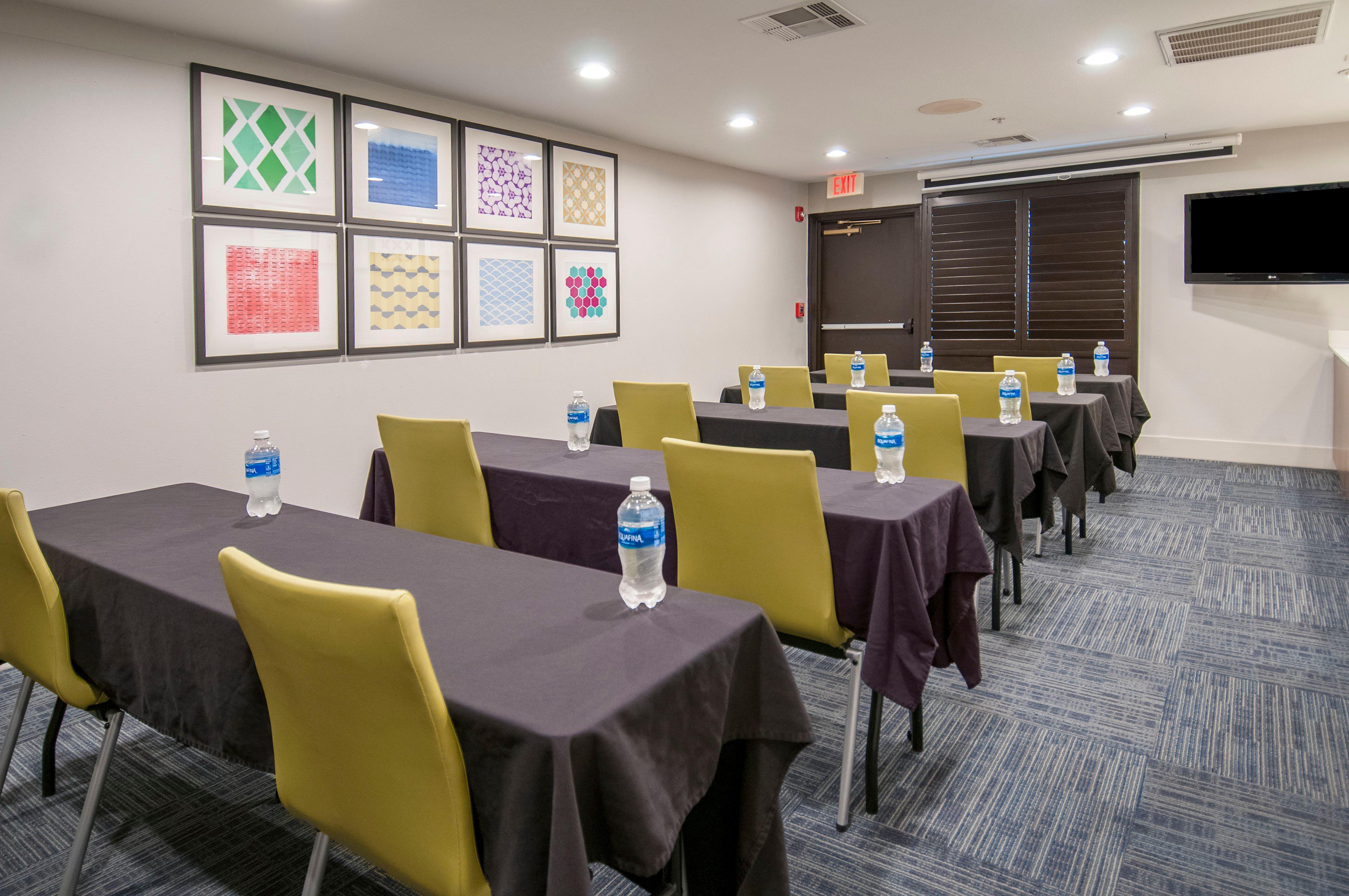 Holiday Inn Express Hotel & Suites Plano West - Frisco By Ihg Exterior foto
